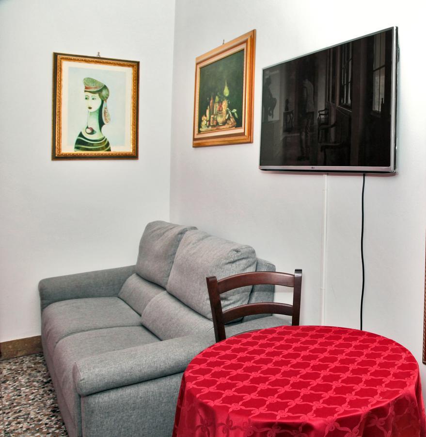 Crispi Rooms Катания Экстерьер фото